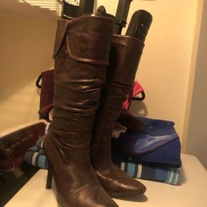 Fits me tight. Good condition, great leather boots